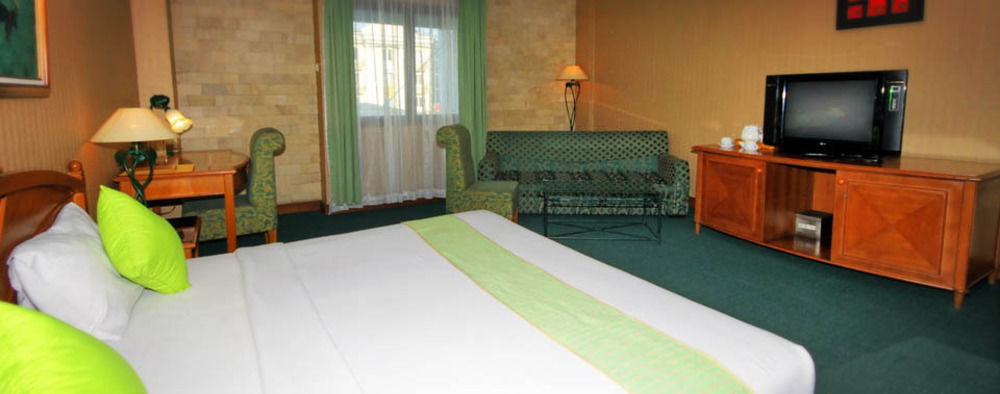 Cipta 2 Hotel Jakarta Exterior photo