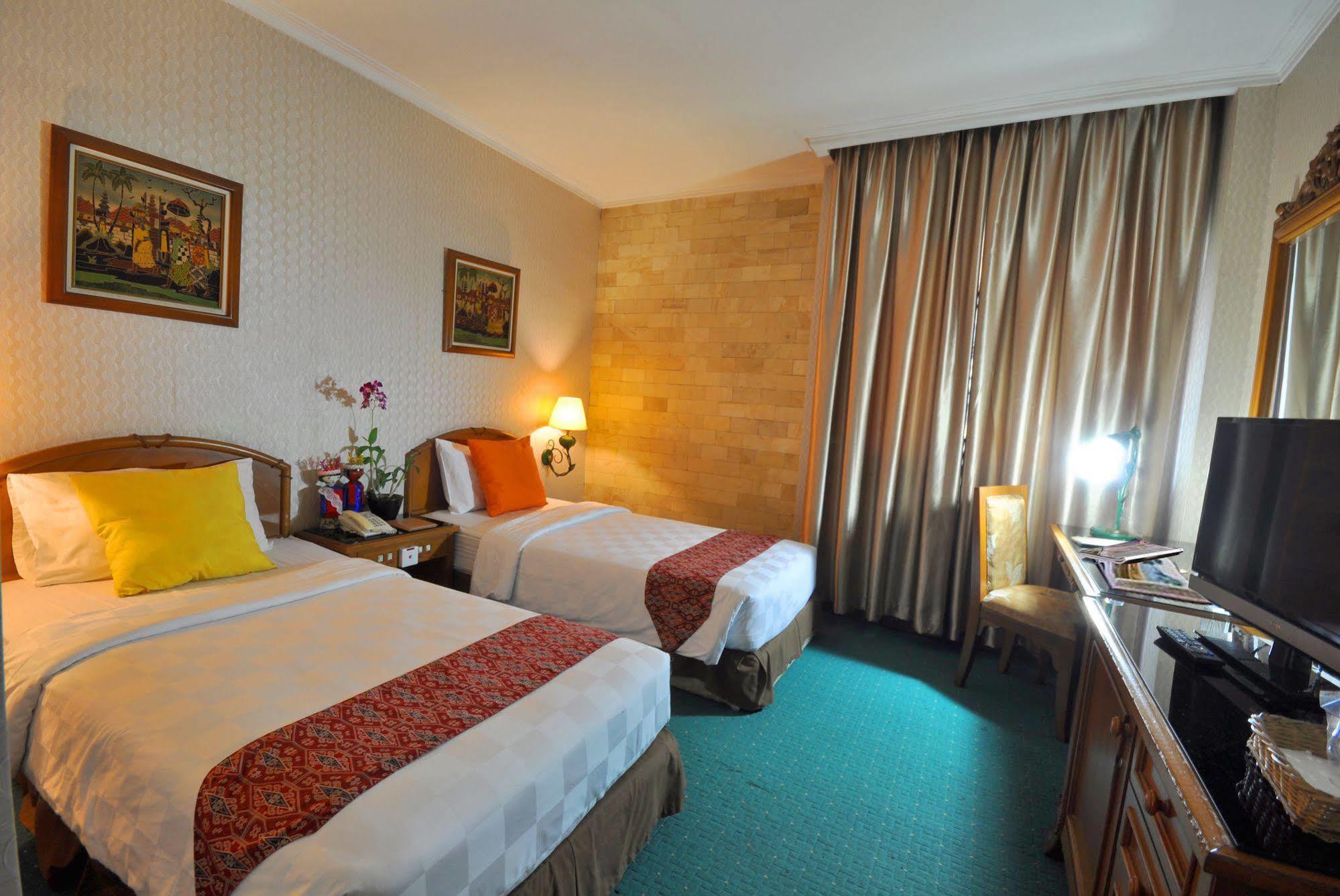Cipta 2 Hotel Jakarta Exterior photo